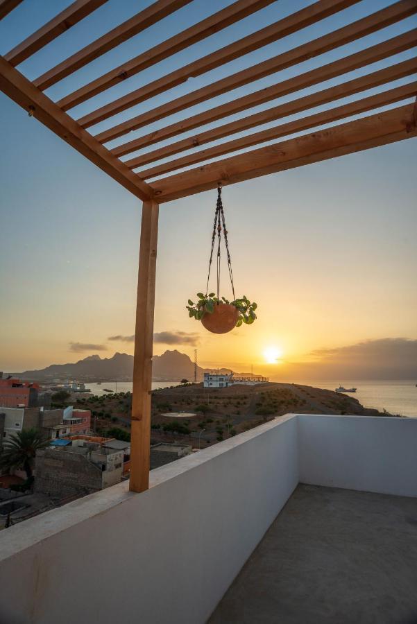 Apartamento Augusta Amwilla Guesthouse Mindelo Extérieur photo